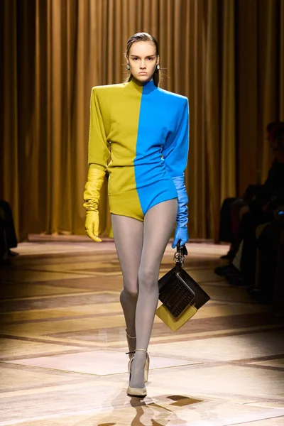 Look 38